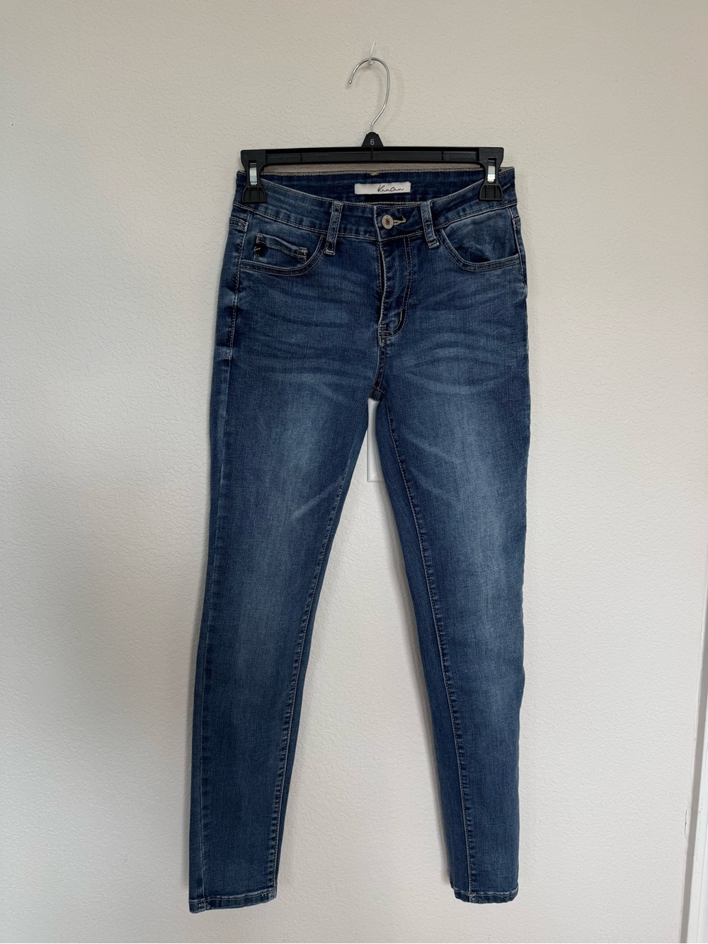 KanCan Skinny Jeans Women’s Size 25 Dark Wash Stretch Denim Mid Rise